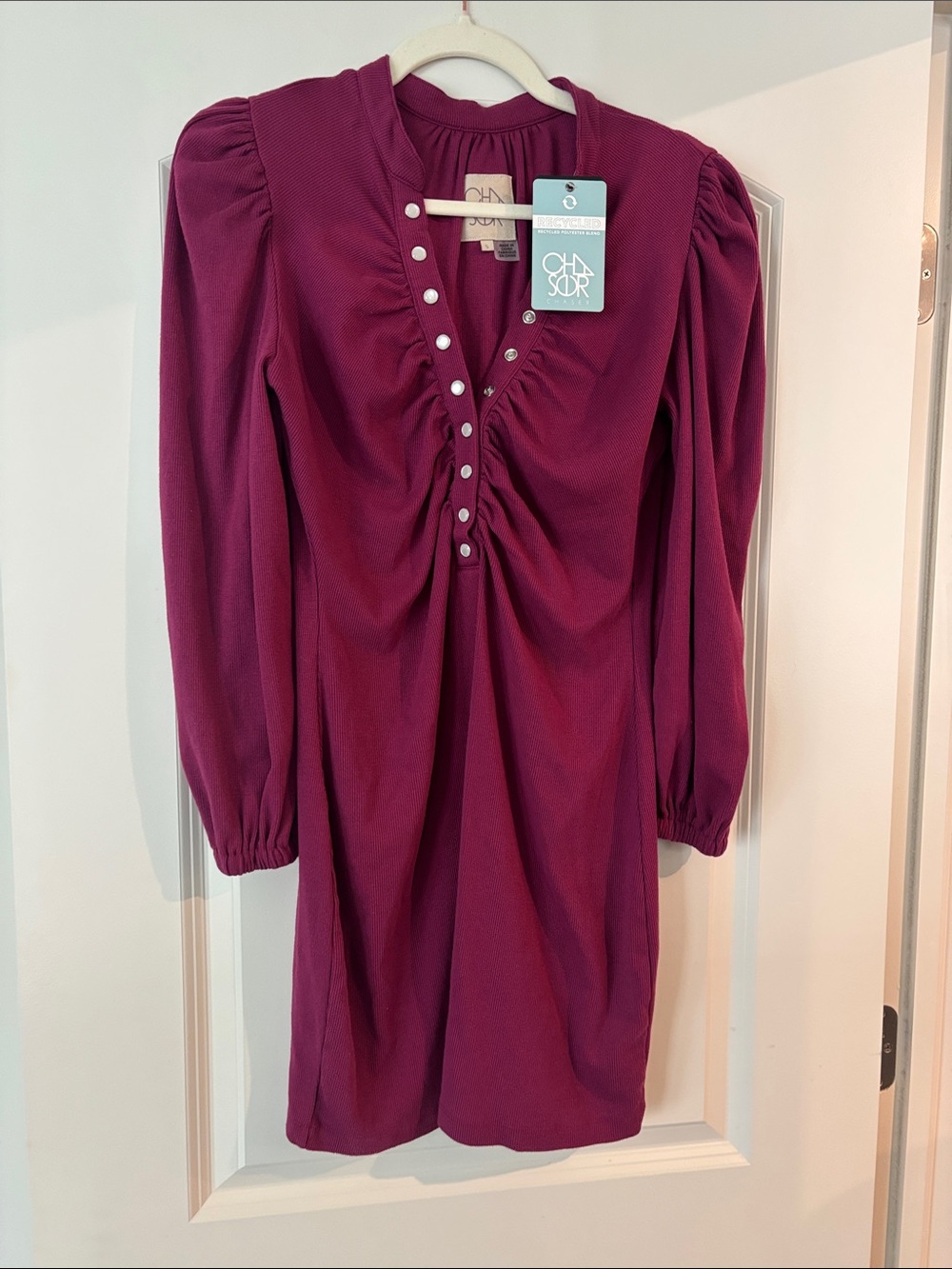 Chaser Magenta Ruched V-Neck Long-Sleeve Dress